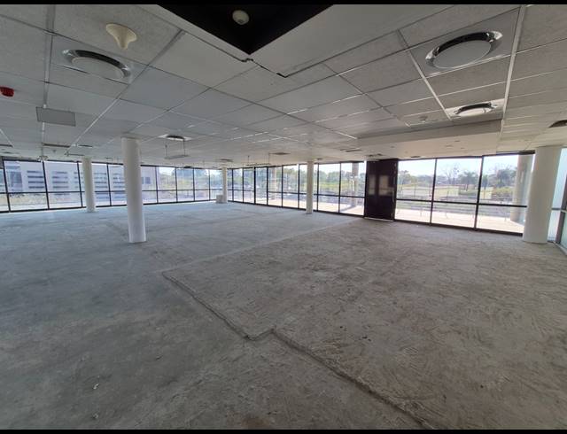 5,205M² OFFICE TO LET IN WOODMEAD